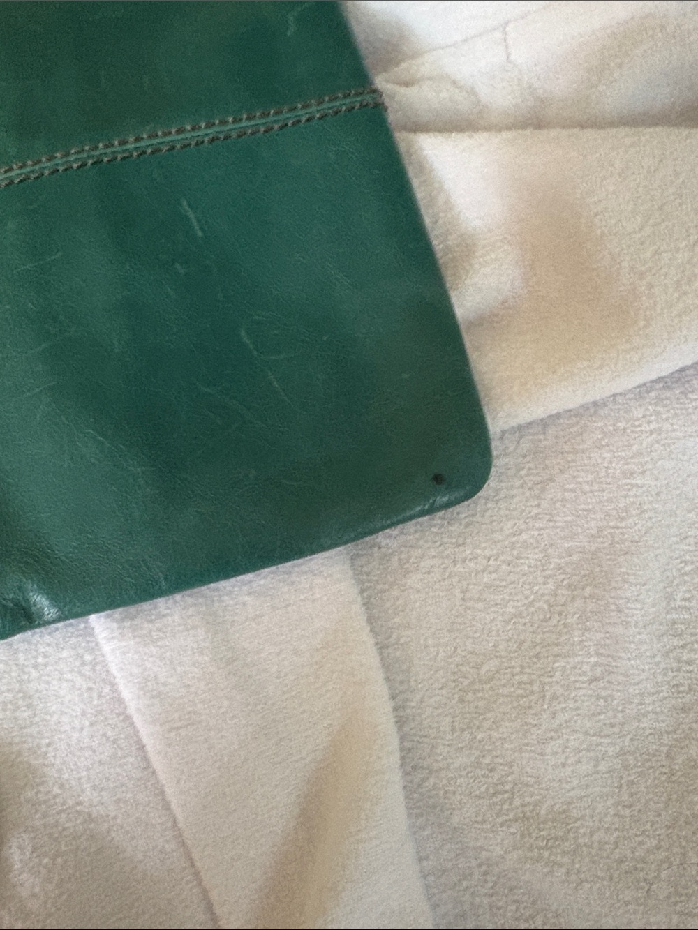 HOBO | Sable Wristlet in Spruce Leather - Picture 5 of 5